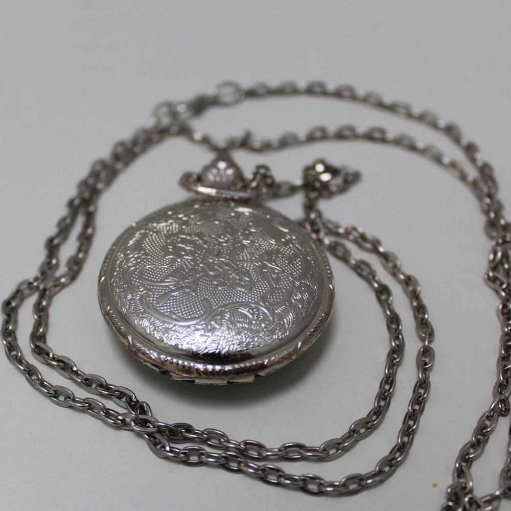 Paris Locket - Picture 2 of 3